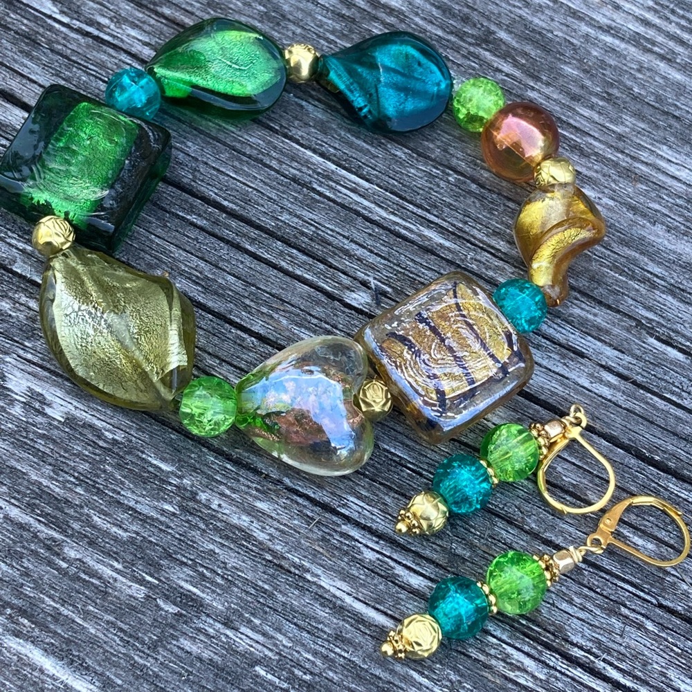 NWT Lampwork Glass Beaded Stretch & Elastic Bracelet & Earrin…